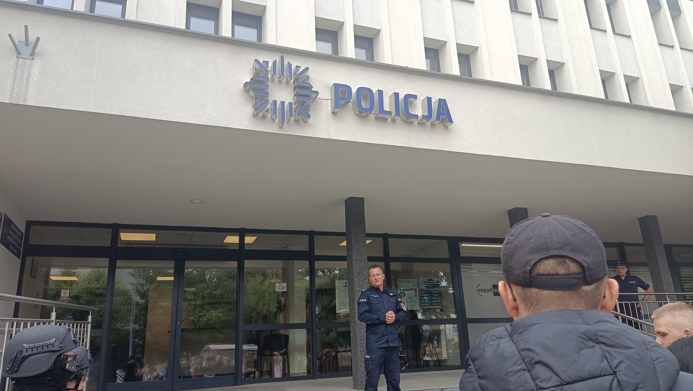 Wycieczka licealistów do Komendy Miejskiej Policji w Zamościu