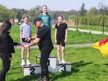 II miejsce w biegach przełajowych